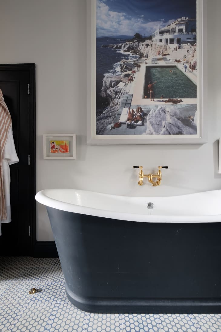 How To Clean a Porcelain Bathtub or Sink Apartment Therapy